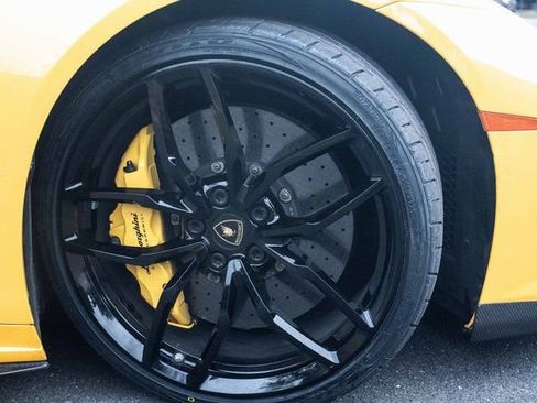 Used 2015 Lamborghini Huracan LP 610-4 image 17