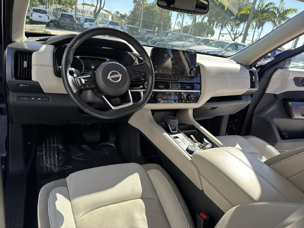 Used 2022 Nissan Pathfinder SL w/ SL Black Package AWD/4WD image 35