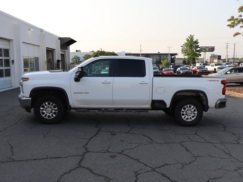 Used 2021 Chevrolet Silverado 2500 LT w/ Fleet Comfort Package AWD/4WD image 7