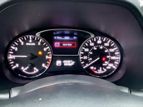 Used 2014 Nissan Pathfinder SL AWD/4WD image 22