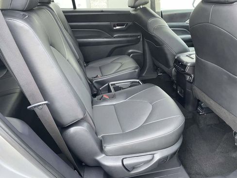 Used 2025 Toyota Grand Highlander FWD image 45