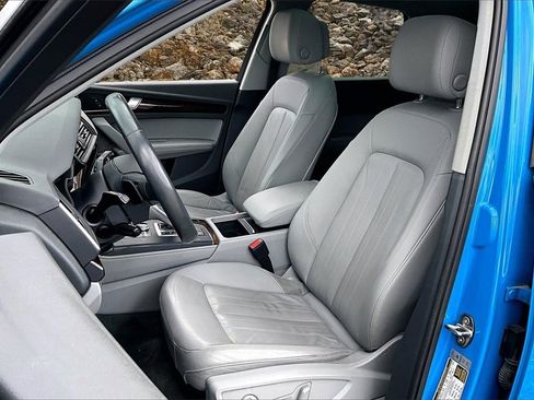 Used 2020 Audi Q5 e Premium Plus w/ Premium Plus Package image 23