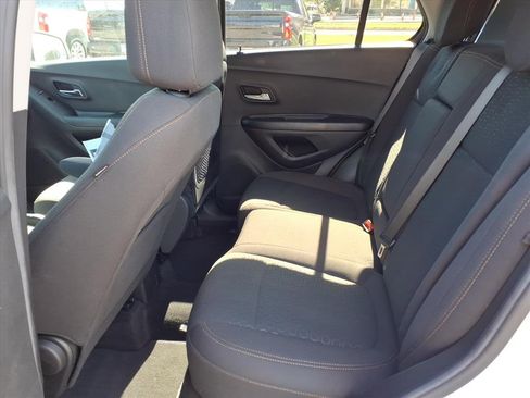 Used 2021 Chevrolet Trax LS w/ Tint and Cruise Package image 6