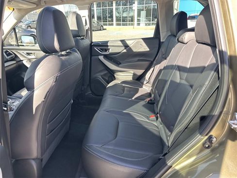 Used 2022 Subaru Forester Limited image 16