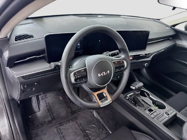 Used 2026 Kia K5 LXS FWD image 9