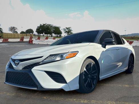 Used 2020 Toyota Camry XSE w/ Navigation Package FWD image 5
