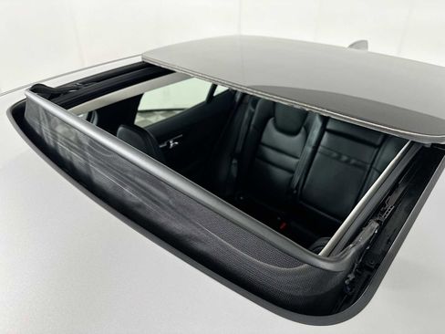 Used 2025 Volvo S60 B5 Core image 19