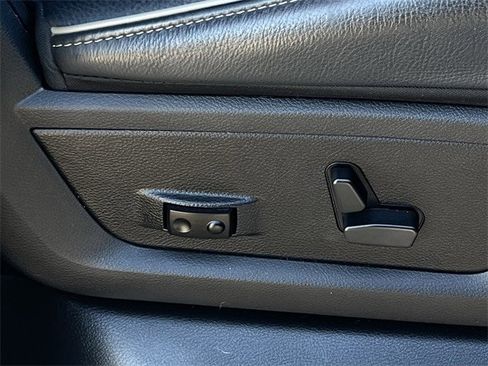 Used 2016 RAM 2500 Limited image 30