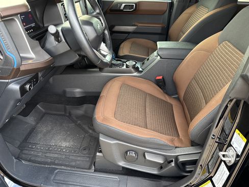 Used 2023 Ford Bronco Outer Banks image 10