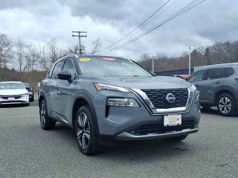 Certified 2022 Nissan Rogue SL w/ SL Premium Package AWD/4WD image 3