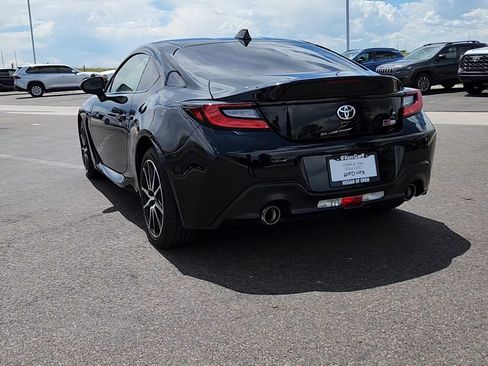 Used 2023 Toyota GR86 w/ ALL Weather Mat Package (TMS) RWD image 3