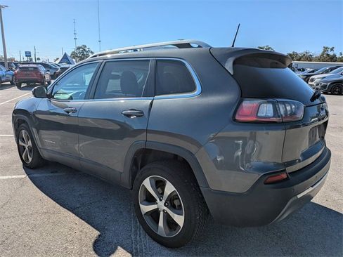 Used 2020 Jeep Cherokee Limited image 6