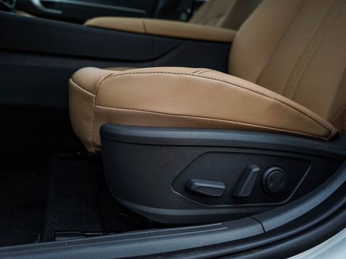 New 2025 Hyundai Sonata Limited image 16