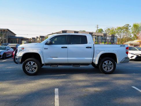 Used 2014 Toyota Tundra SR5 w/ SR5 Upgrade Package image 10