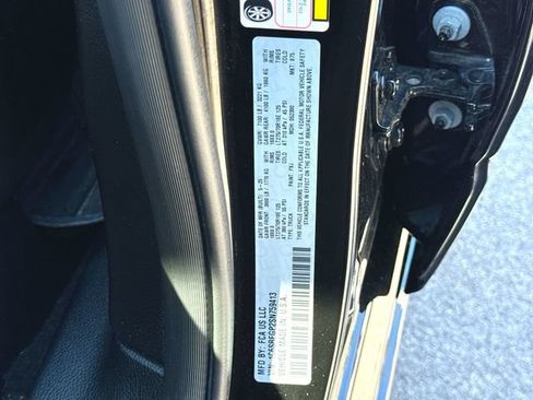 Used 2025 RAM 1500 Warlock AWD/4WD image 33
