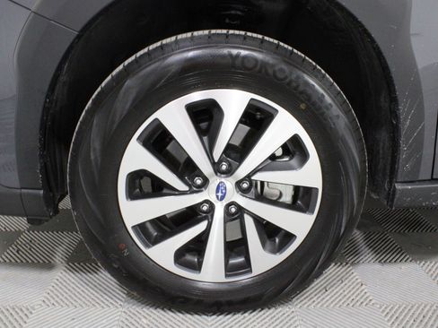 Certified 2025 Subaru Outback Premium w/ Popular Package #1A AWD/4WD image 32