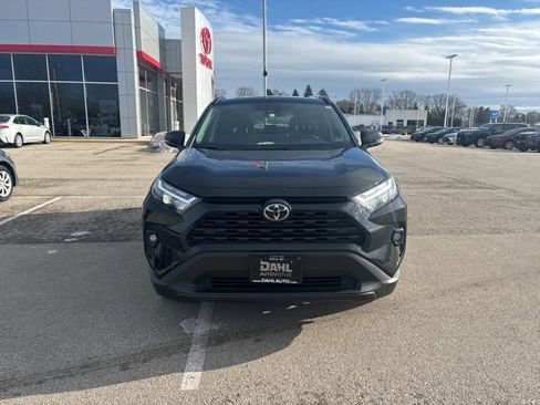 Used 2023 Toyota RAV4 XLE Premium image 2