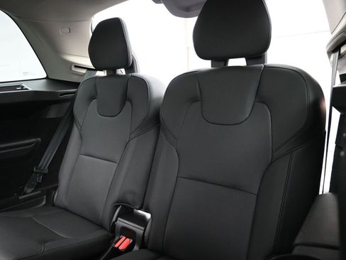 Used 2023 Volvo XC90 B6 Plus AWD/4WD image 16