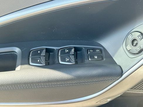Used 2018 Hyundai Santa Fe Sport FWD image 17