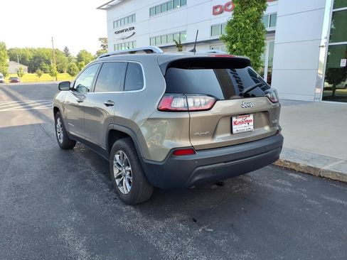 Used 2020 Jeep Cherokee Latitude Plus w/ Cold Weather Group AWD/4WD image 8