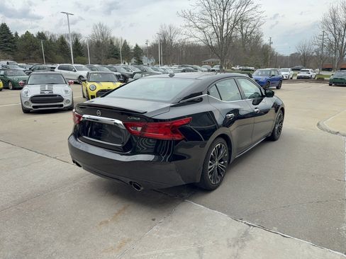 Used 2017 Nissan Maxima Platinum image 4