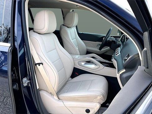 Used 2020 Mercedes-Benz GLS 450 4MATIC image 33