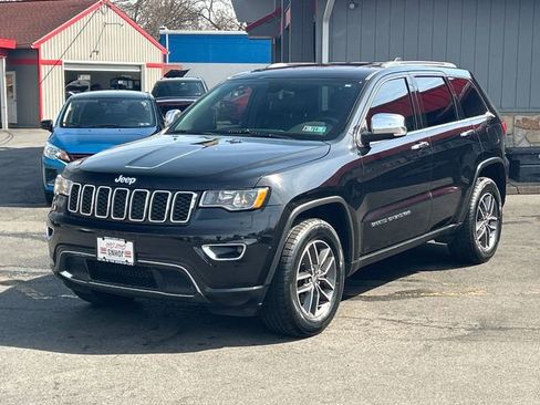 Used 2017 Jeep Grand Cherokee Limited image 1