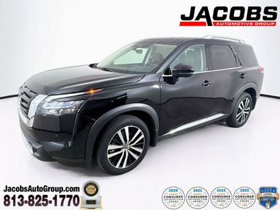 Used 2025 Nissan Pathfinder Platinum
