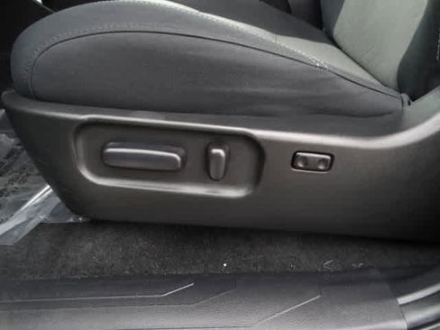 Used 2023 Toyota Tacoma TRD Off-Road image 18