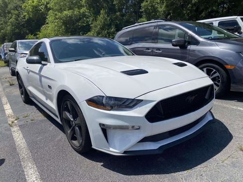 Used 2022 Ford Mustang GT w/ Equipment Group 301A RWD image 2