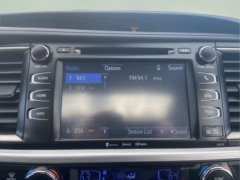 Used 2018 Toyota Highlander XLE AWD/4WD image 26