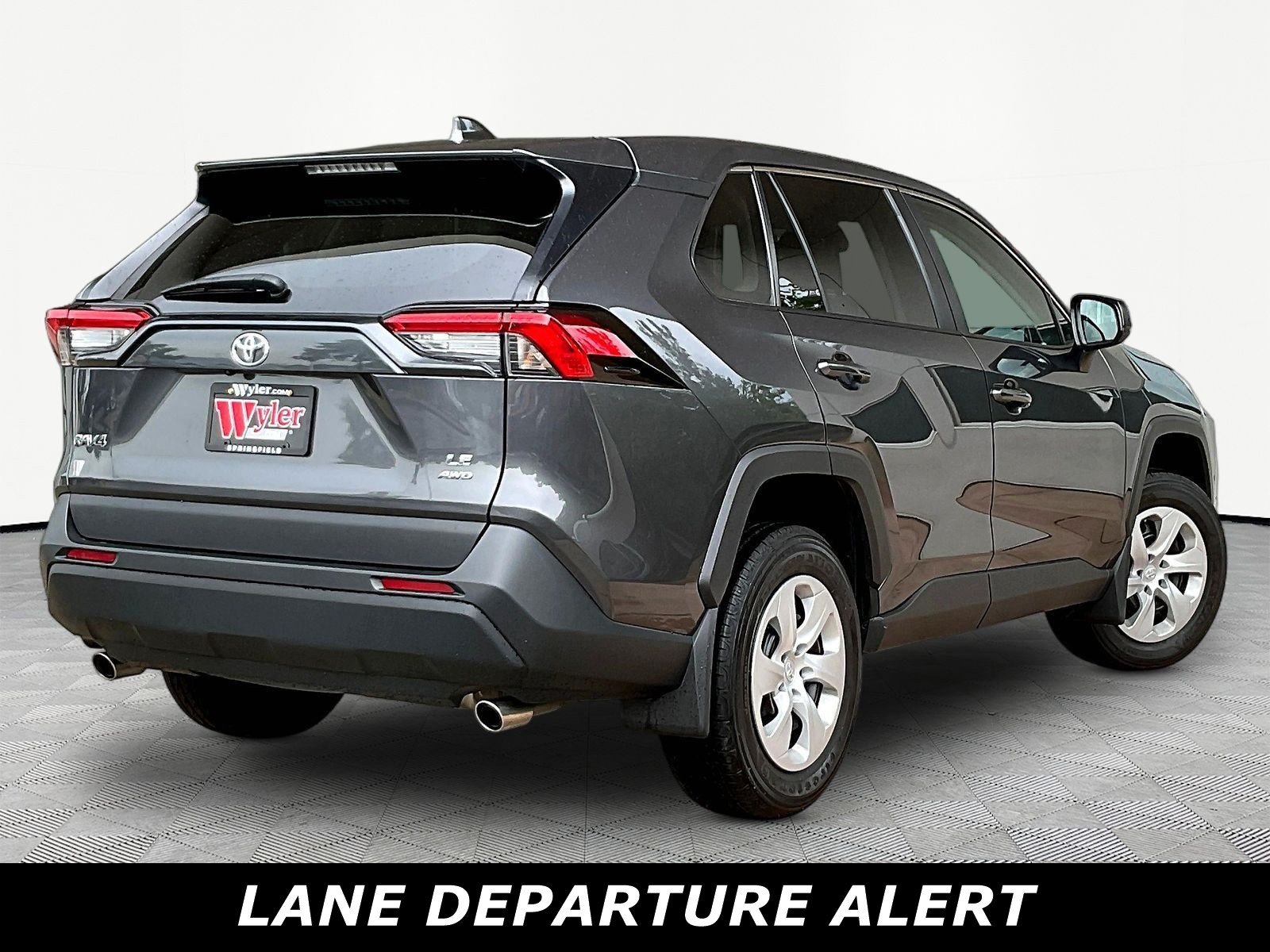Used 2023 Toyota RAV4 LE AWD/4WD image 6