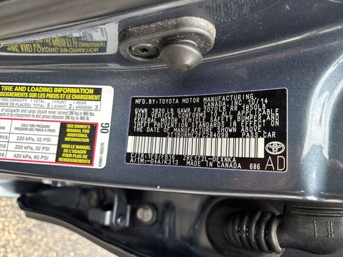 Used 2015 Toyota Corolla LE FWD image 30