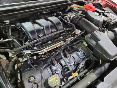 Used 2013 Ford Taurus SEL image 26