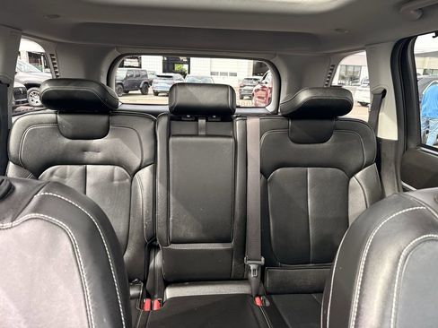 Used 2022 Jeep Grand Cherokee Limited 4xe w/ Luxury Tech Group II AWD/4WD image 18