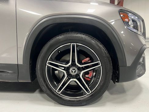 Used 2021 Mercedes-Benz GLB 250 4MATIC image 16