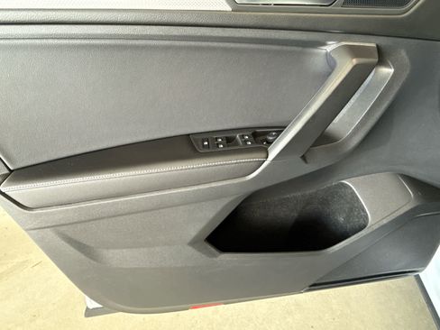 Used 2022 Volkswagen Tiguan S AWD/4WD image 9