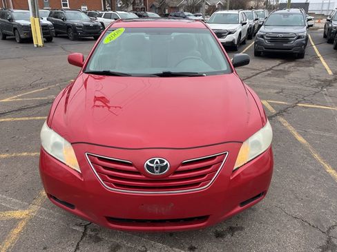 Used 2008 Toyota Camry XLE image 2