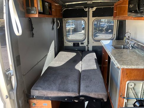 Used 2014 RAM ProMaster 2500 w/ Interior Convenience Group image 17