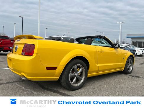 Used 2005 Ford Mustang GT Premium image 3