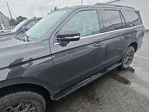 Used 2024 Ford Expedition Timberline image 2