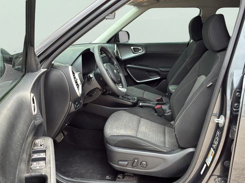 Used 2021 Kia Soul S FWD image 24