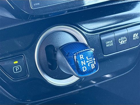 Used 2020 Toyota Prius Prime Limited image 17