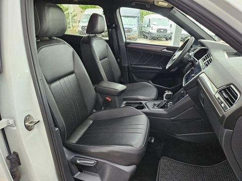 Used 2023 Volkswagen Tiguan SE R-Line FWD image 22