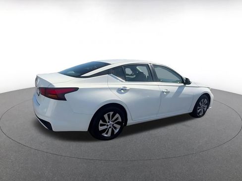 Used 2023 Nissan Altima 2.5 S FWD image 15