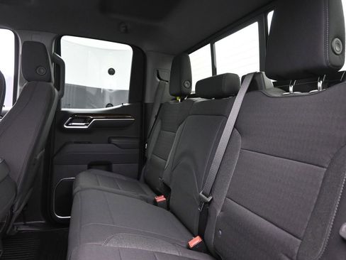 New 2025 GMC Sierra 1500 SLE w/ Preferred Package image 11