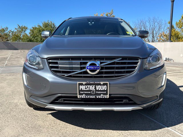 Used 2017 Volvo XC60 T6 Inscription w/ Advanced Package AWD/4WD image 2