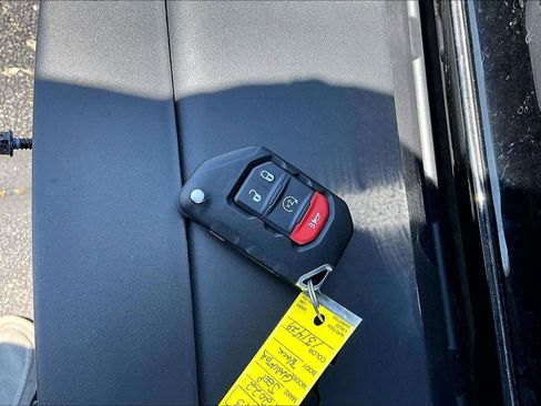 Used 2022 Jeep Gladiator Sport AWD/4WD image 10