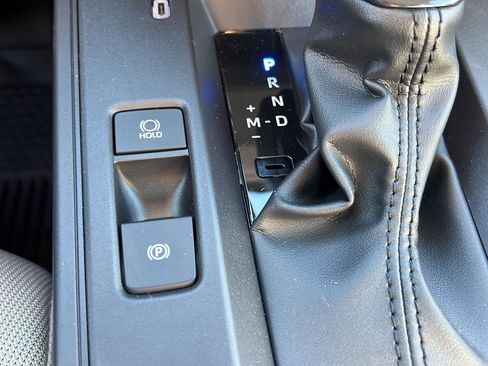 Used 2026 Toyota Corolla Cross L image 16