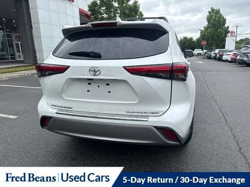 Used 2023 Toyota Highlander Platinum AWD/4WD image 13
